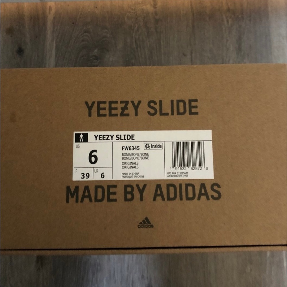 Adidas Yeezy Slides “Bone” Size 6 Men’s